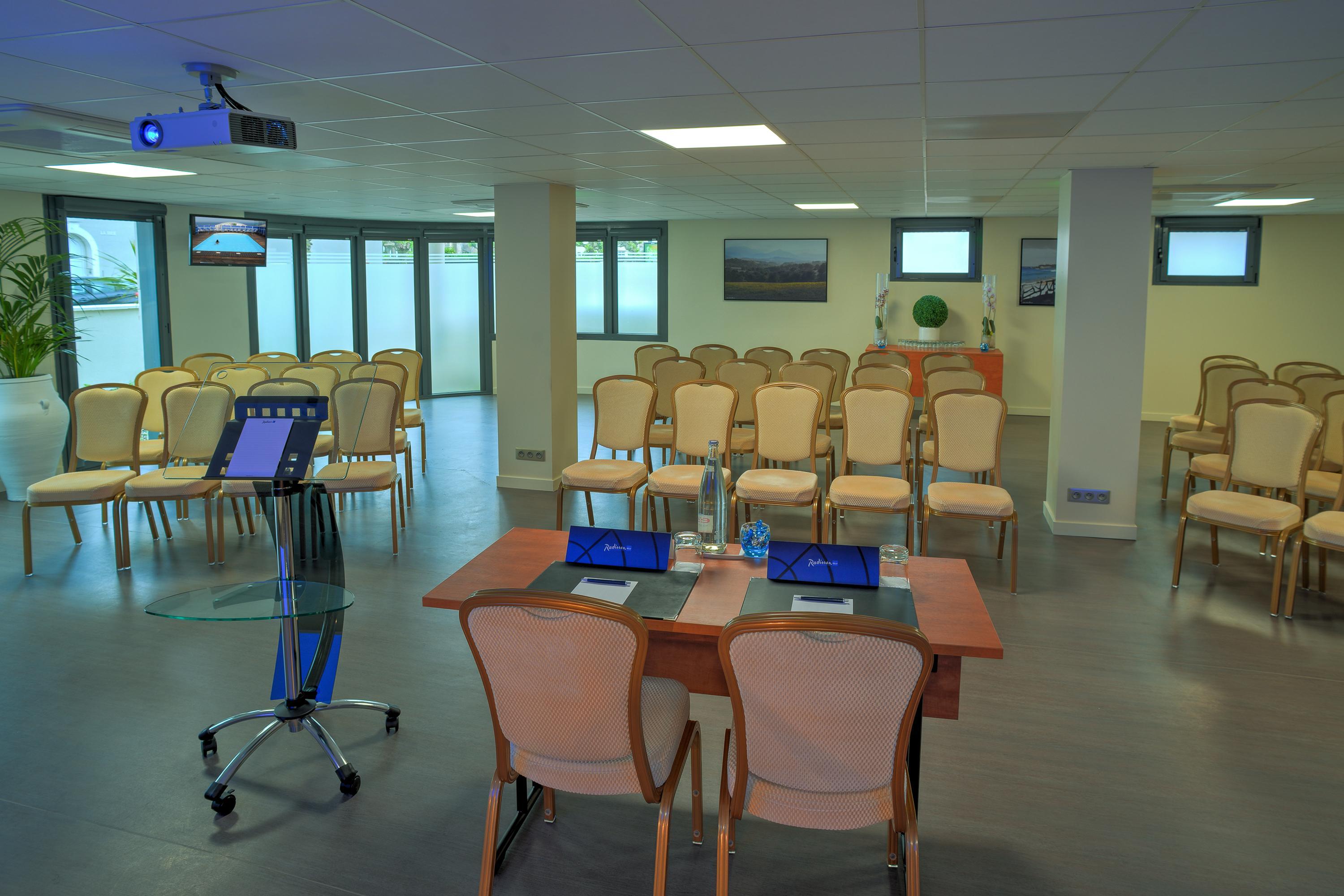 Radisson Blu Hotel Biarritz Perniagaan gambar