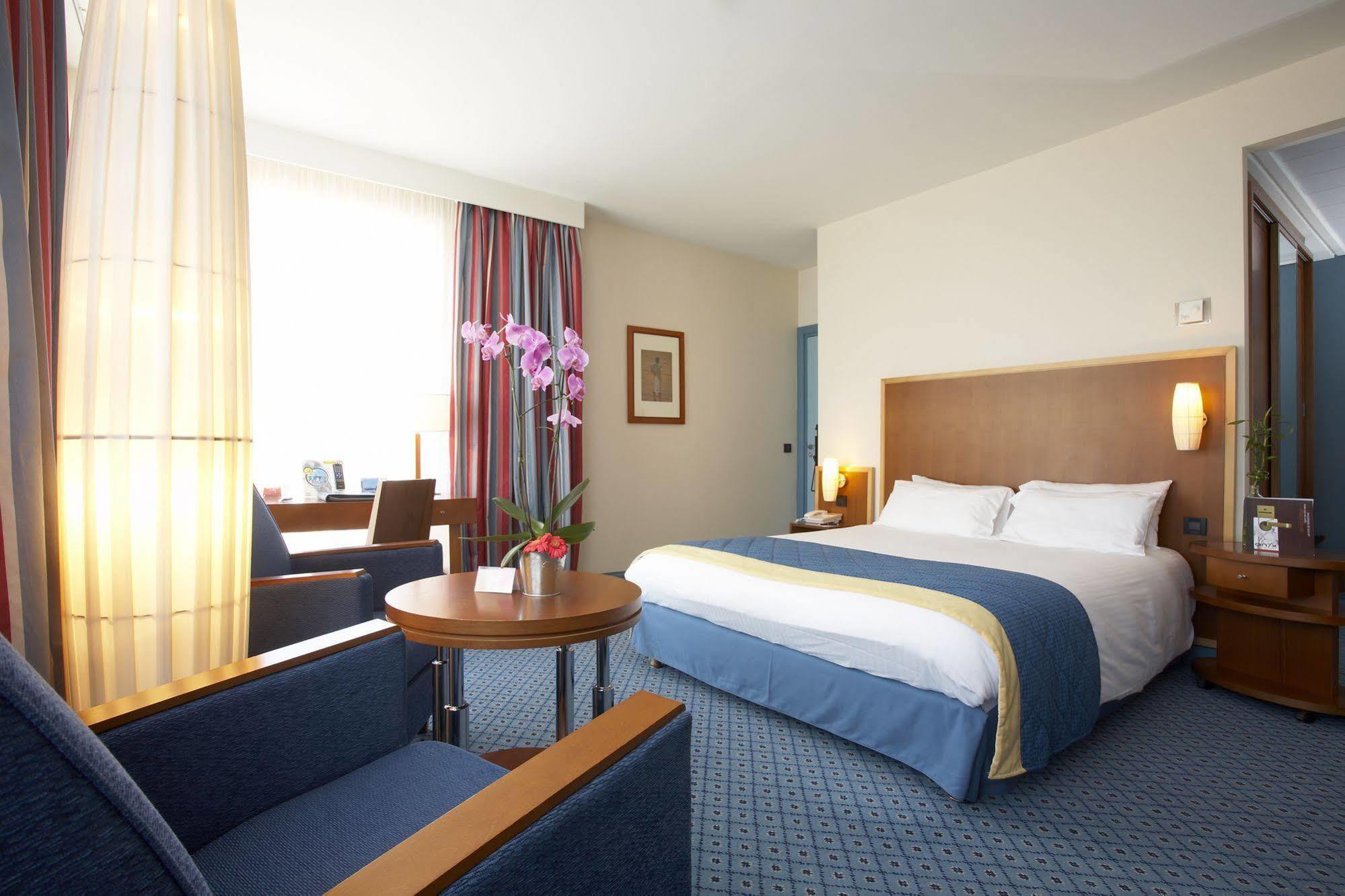 Radisson Blu Hotel Biarritz Bilik gambar